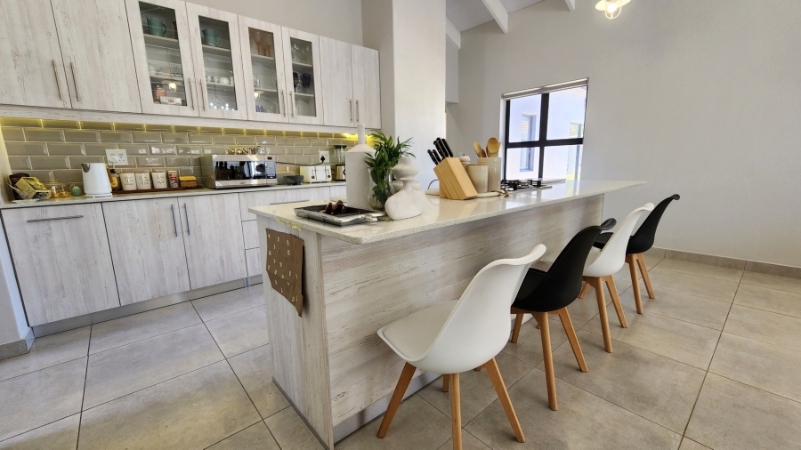 3 Bedroom Property for Sale in Country Club Western Cape